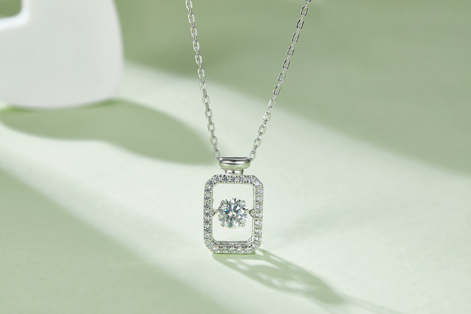 Set With Top-quality Moissanite, This Luxurious And Fashionable Light Luxury Trend Jewelry Necklace Pendant Is Made Of S925 Silver Electroplated With Platinum